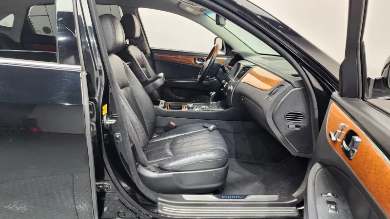 Hyundai Equus
