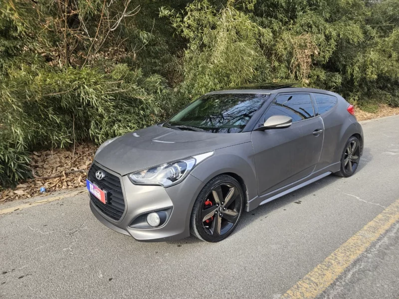 Hyundai Veloster