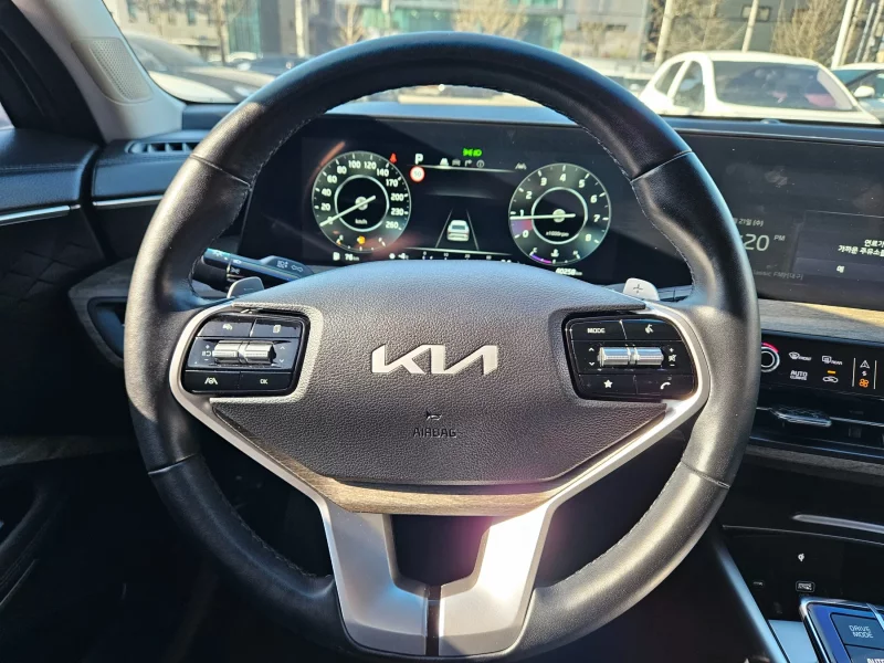 Kia K8