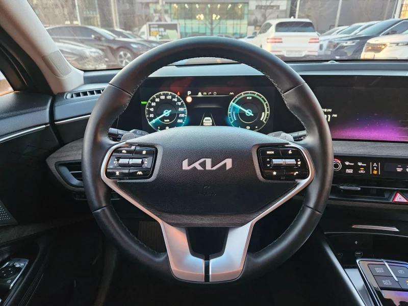 Kia K8