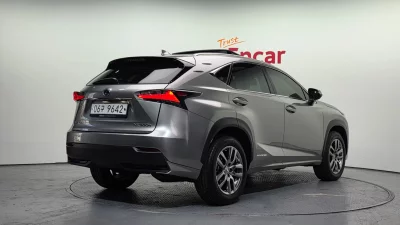 Lexus NX300h