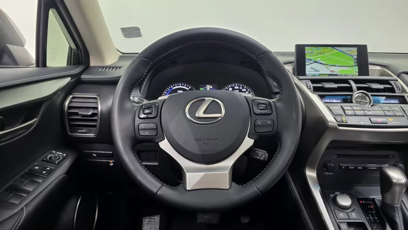 Lexus NX300h