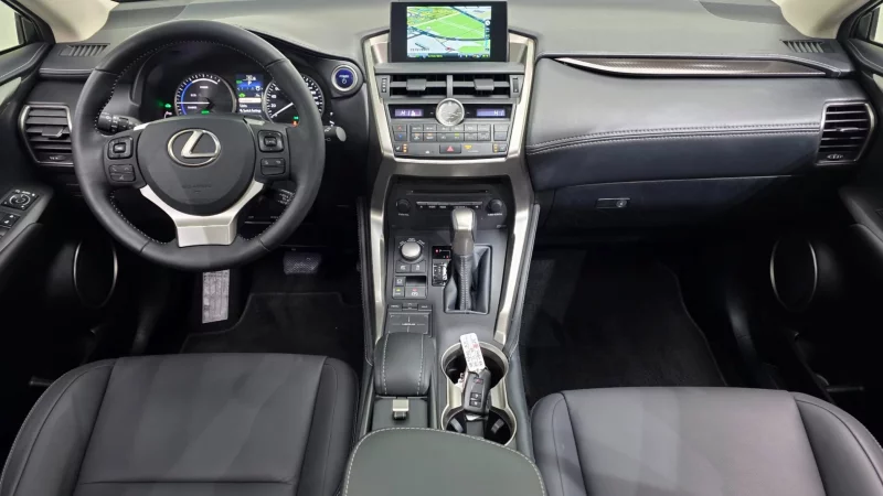 Lexus NX300h