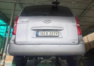 Hyundai Starex