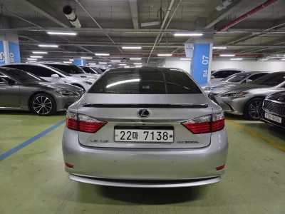 Lexus ES300h