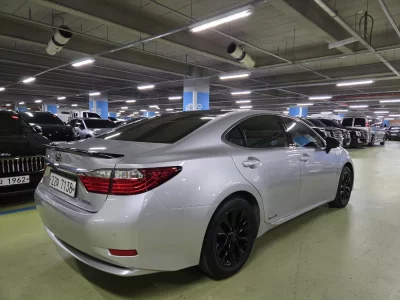 Lexus ES300h