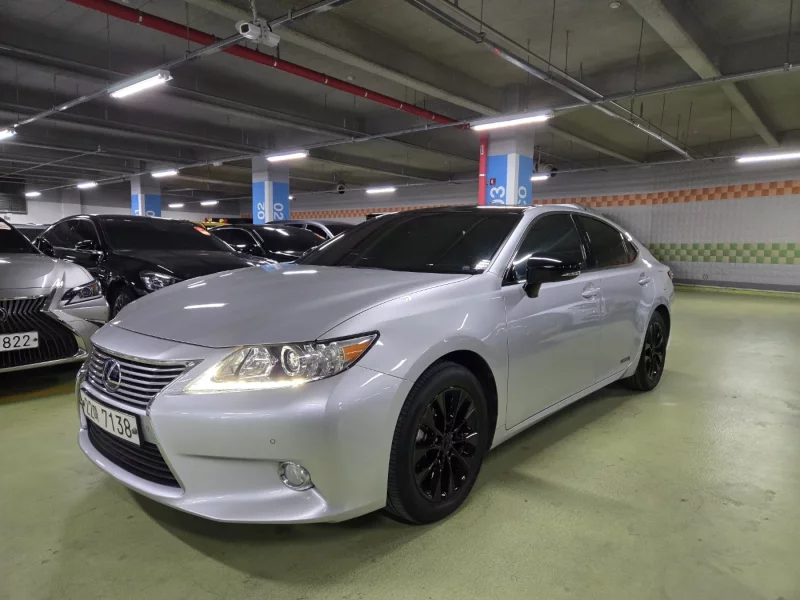 Lexus ES300h
