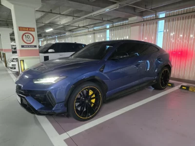 Lamborghini URUS