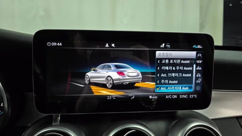 Mercedes-Benz C-Class