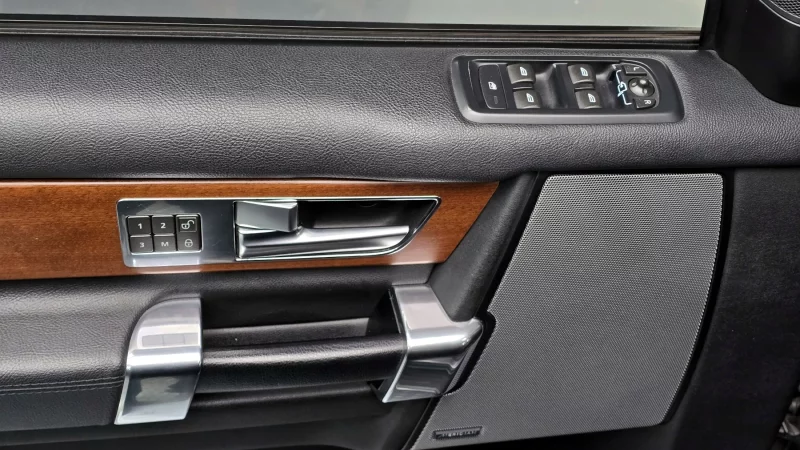 Land Rover DISCOVERY