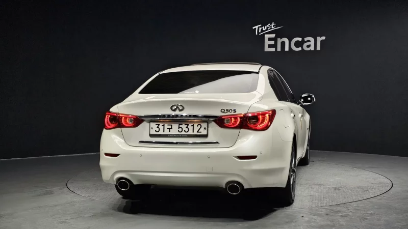 Infiniti Q50