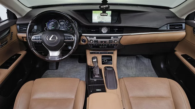 Lexus ES300h