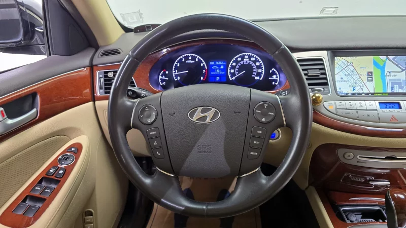 Hyundai Genesis