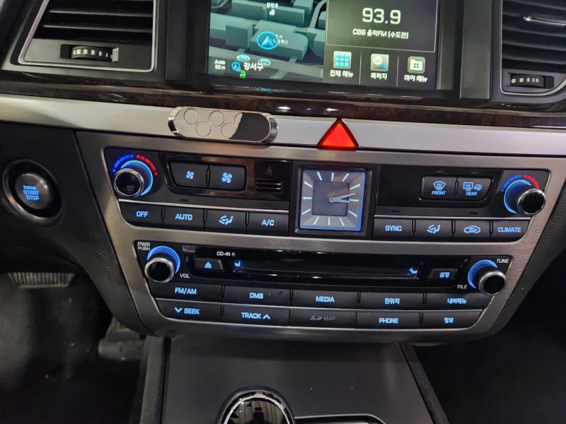 Hyundai Genesis