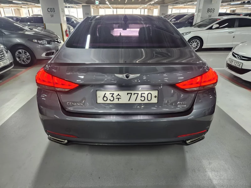 Hyundai Genesis