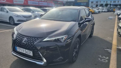 Lexus UX