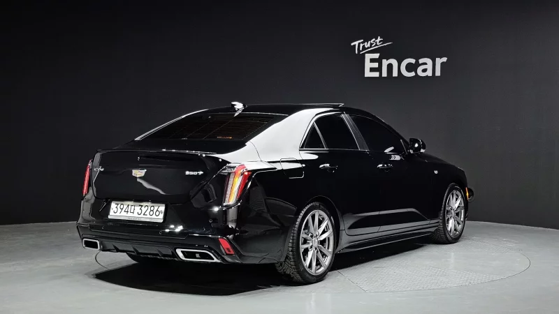 Cadillac CT4
