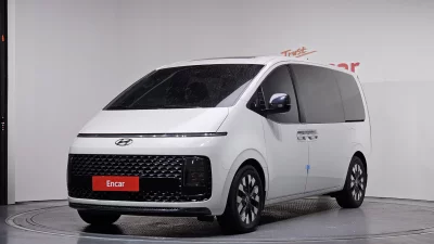 Hyundai Staria