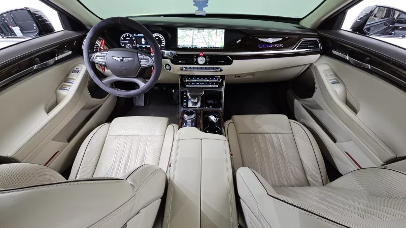 Genesis EQ900