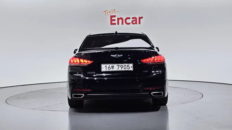 Hyundai Genesis