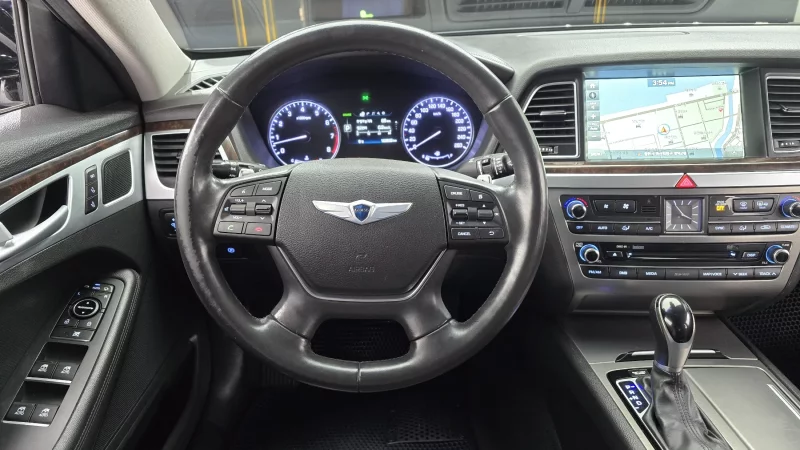 Hyundai Genesis
