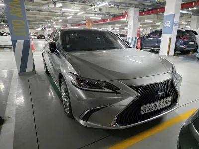 Lexus ES300h