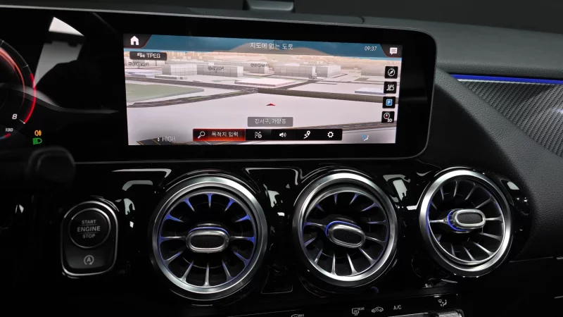 Mercedes-Benz GLA-Class