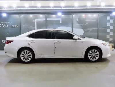 Lexus ES300h