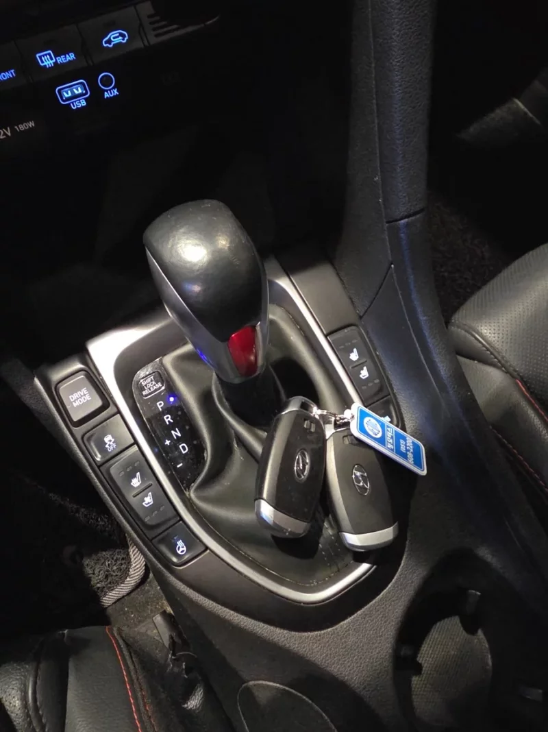 Hyundai Veloster