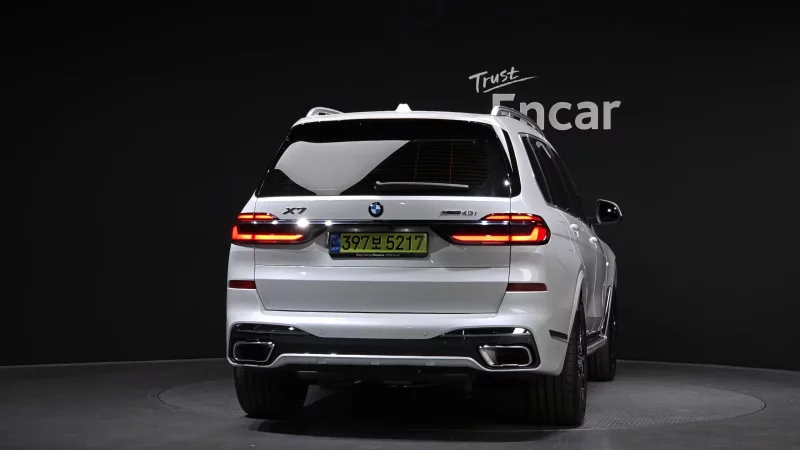 BMW X7