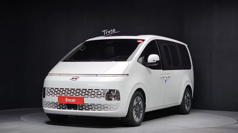 Hyundai Staria