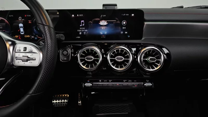 Mercedes-Benz CLA-Class