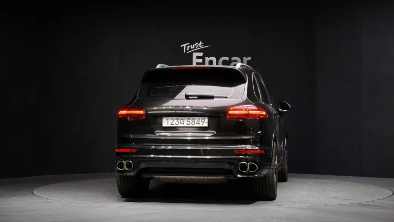 Porsche CAYENNE