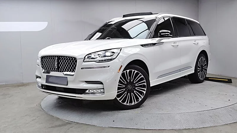 Lincoln AVIATOR