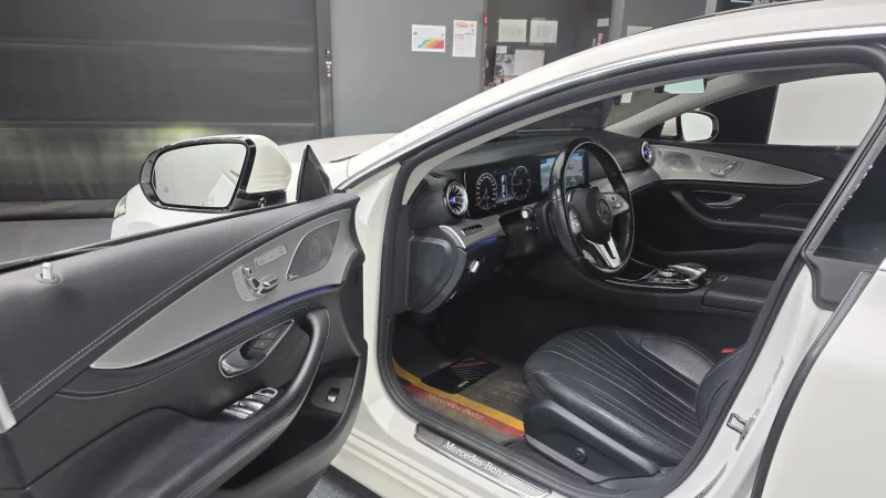 Mercedes-Benz CLS-Class