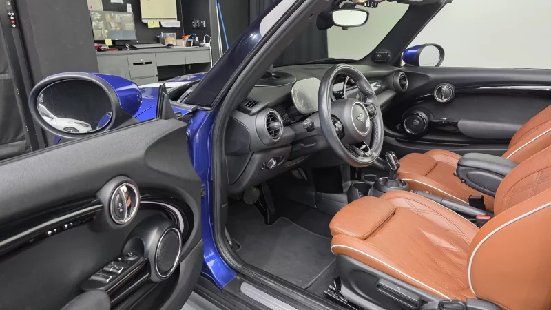 MINI Cooper Convertible