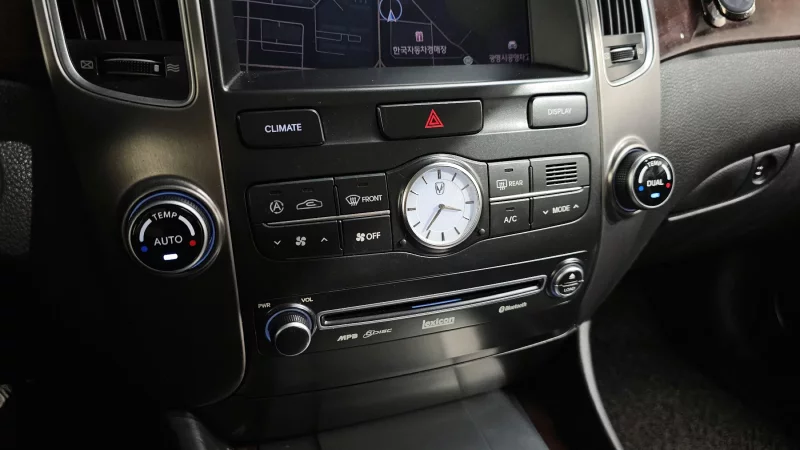 Hyundai Equus