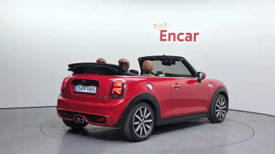 MINI Cooper Convertible