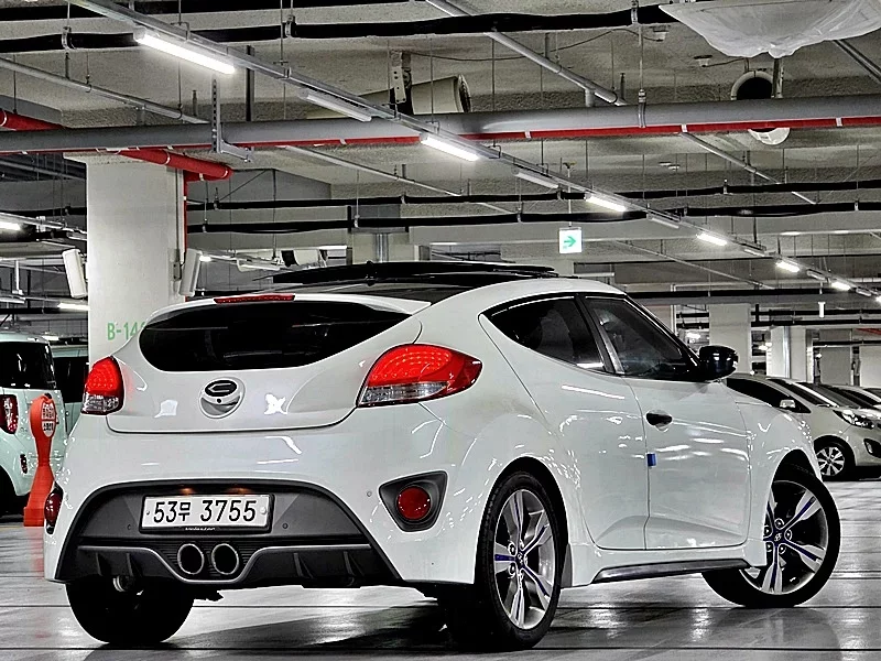 Hyundai Veloster