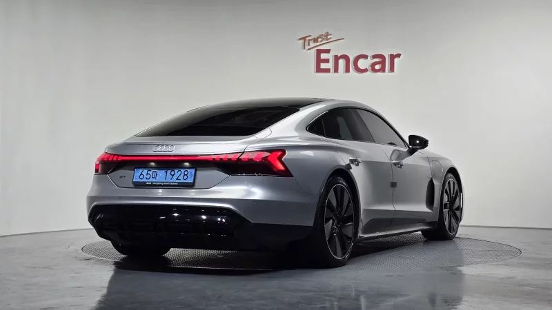 Audi E-TRON GT