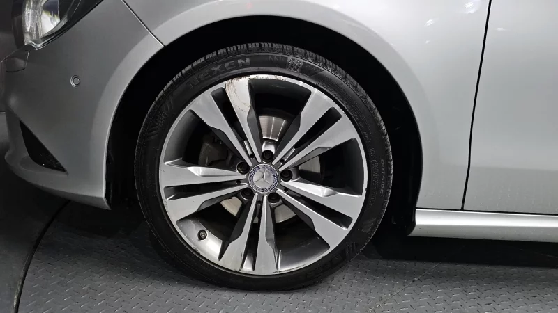 Mercedes-Benz CLA-Class