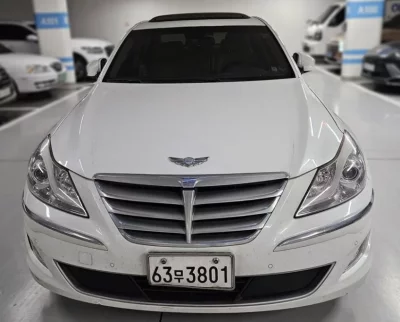 Hyundai Genesis
