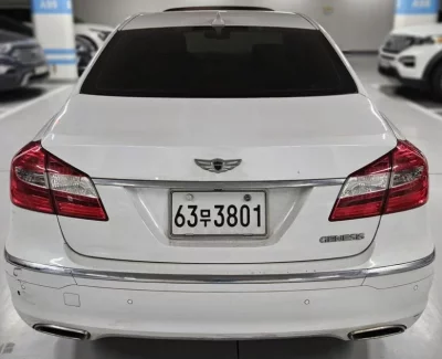 Hyundai Genesis