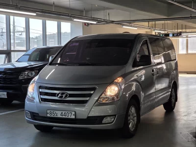 Hyundai Starex