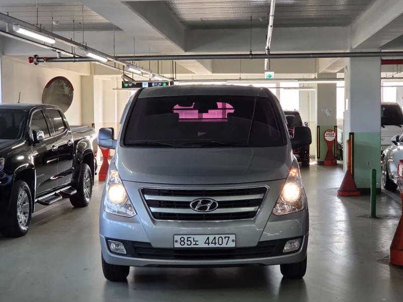 Hyundai Starex