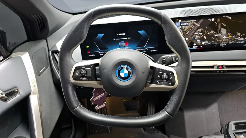 BMW iX