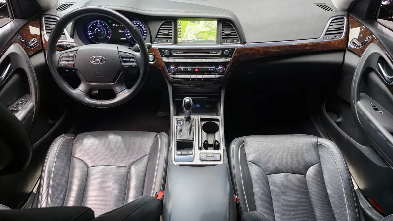 Hyundai Aslan