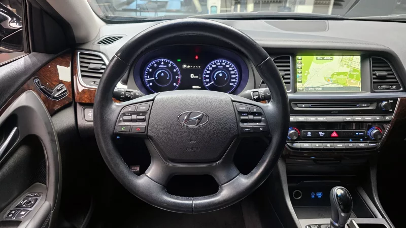 Hyundai Aslan