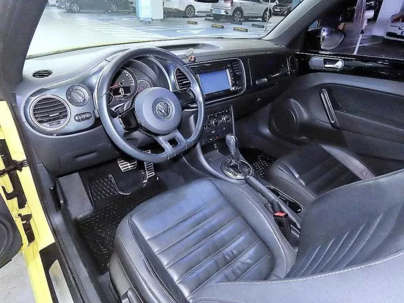 Volkswagen BEETLE
