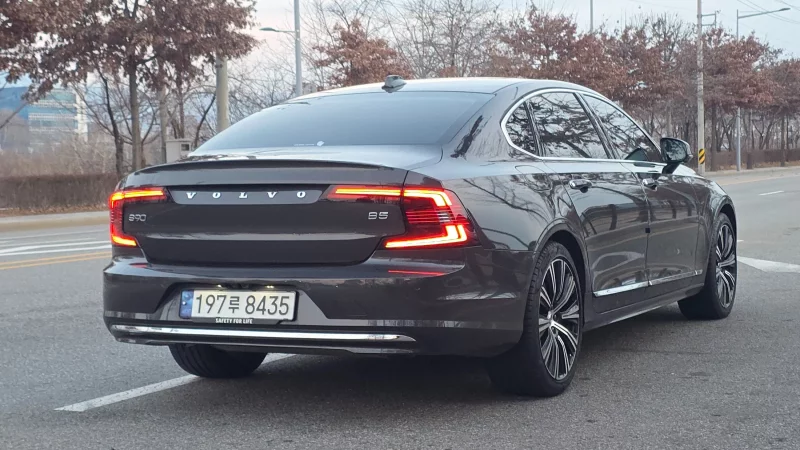 Volvo S90
